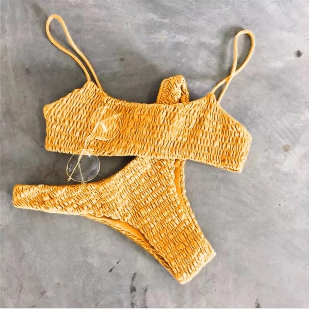 Sunshine yellow ribbed bikini